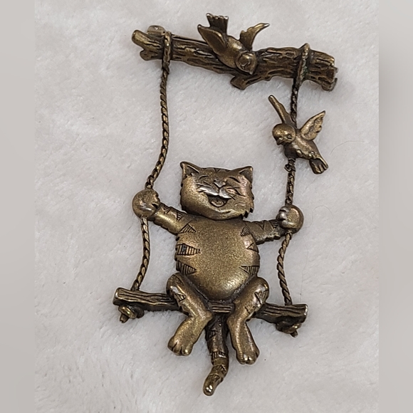 Vintage Jonette Jewelry Company Swinging Cat Brooch - Picture 1 of 4